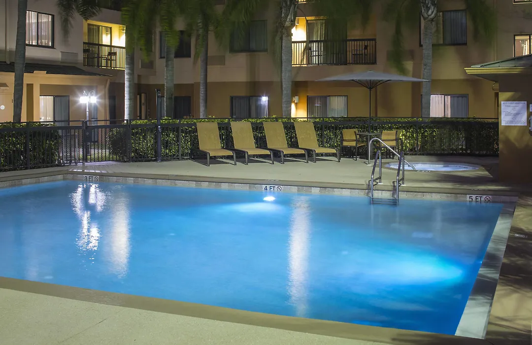 Courtyard By Marriott Daytona Beach Speedway/Airport-1
