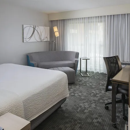 Courtyard By Marriott Daytona Beach Speedway/Airport-3